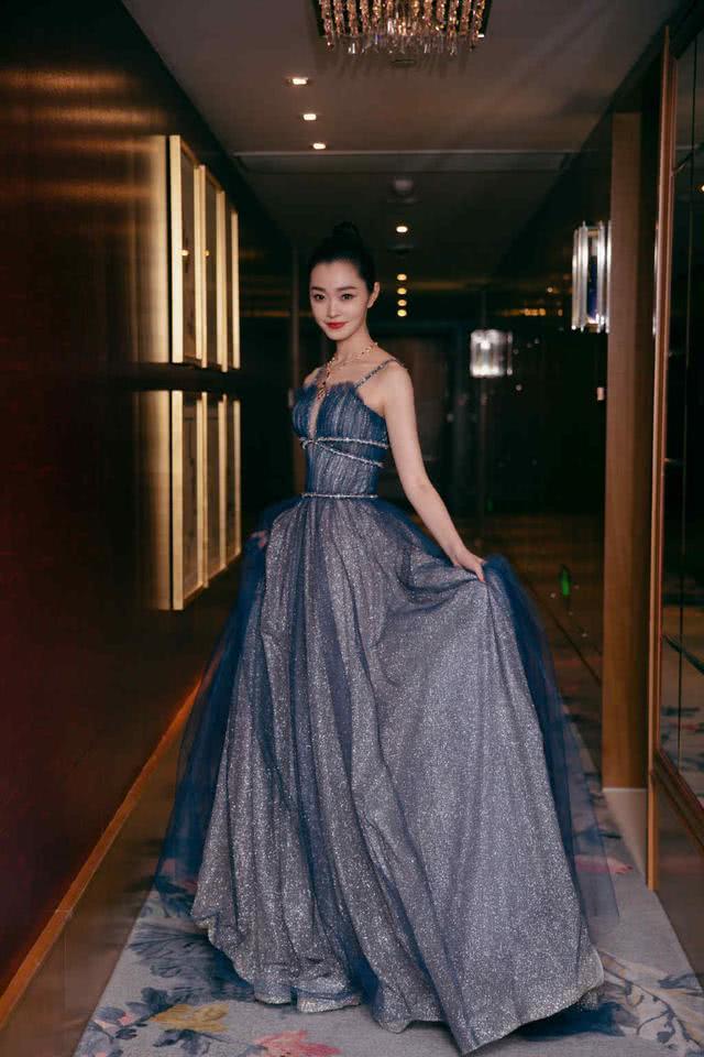 “范若若”宋轶天生美人,封面摩登复古薄纱裙走红毯意外的仙气