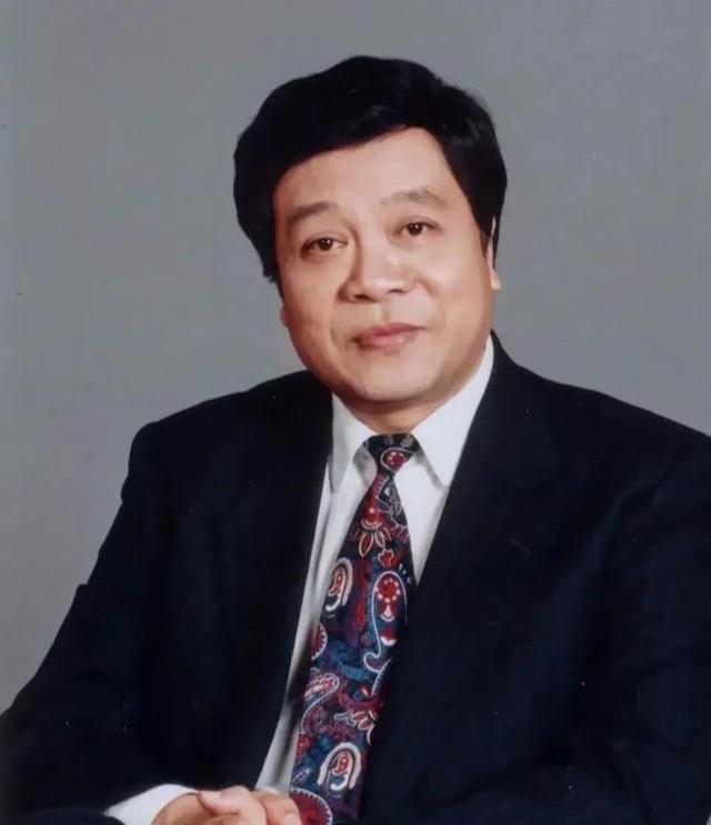 赵忠祥妻子曝其生前遗愿:希望告别式不放音乐,放他解说的声音