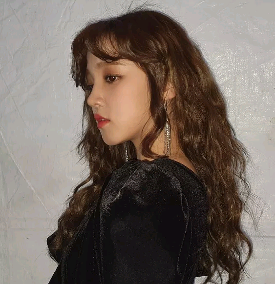 宋雨琦大胆晒无修图，当她蹲下那一刻，再也不想叫她雨琦弟弟了