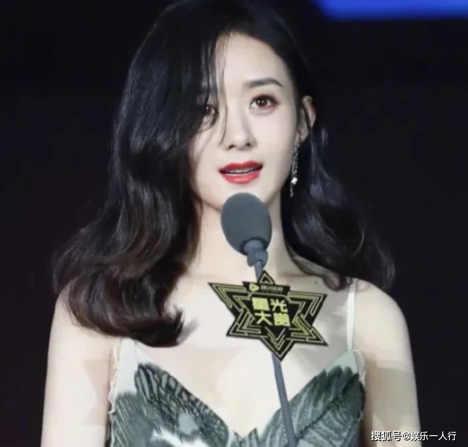 有种“整容”叫冯绍峰赵丽颖结婚，男方还是熟悉的模样，女方却像是变了个人