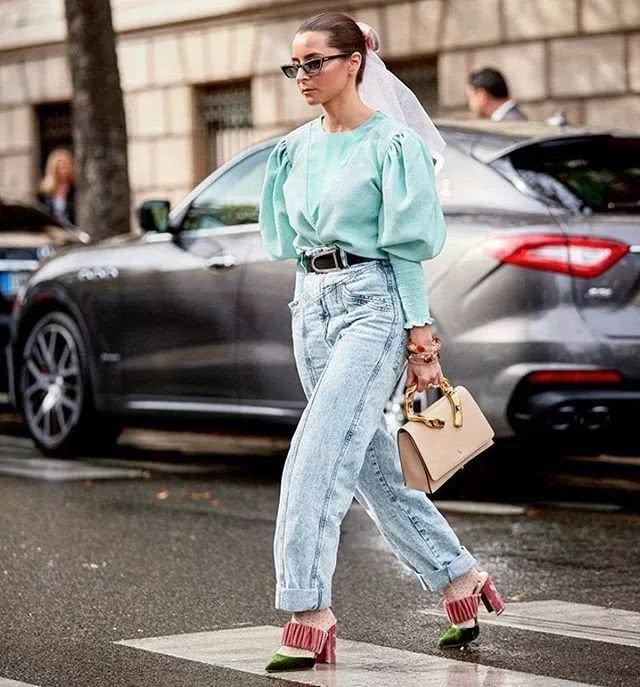 秋冬大热连身裙!选对面料能令轻奢度飙升