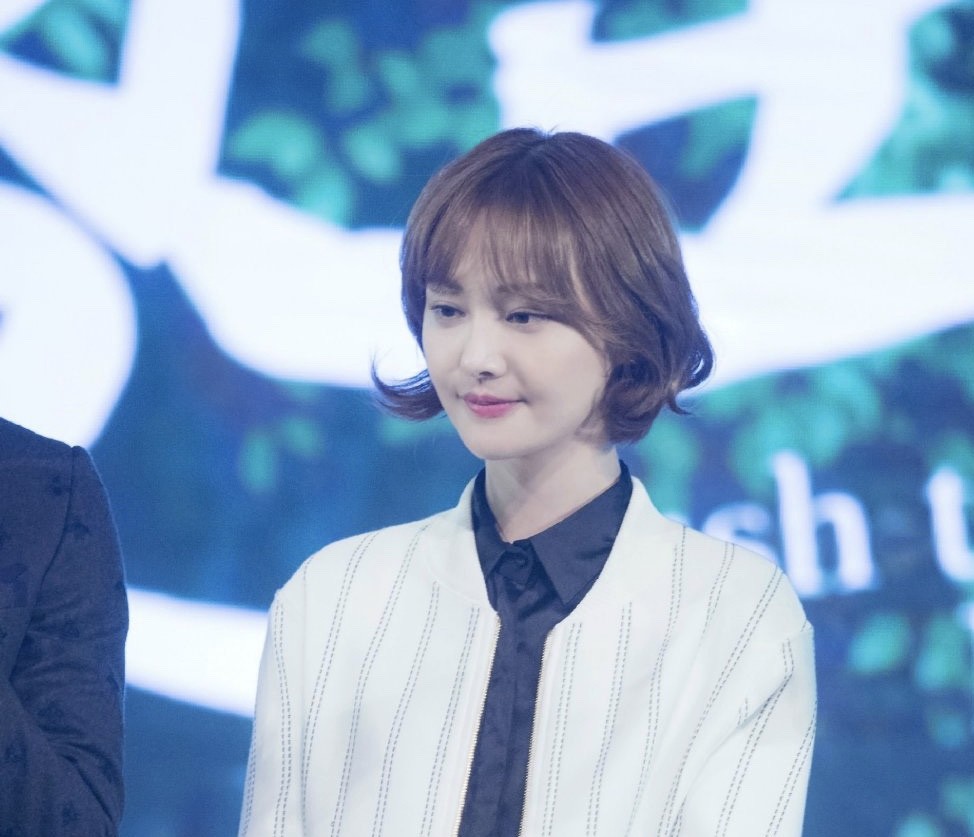 2020最火的“人鱼卷发”，比锁骨发还要好看，修饰脸型让你又美又飒