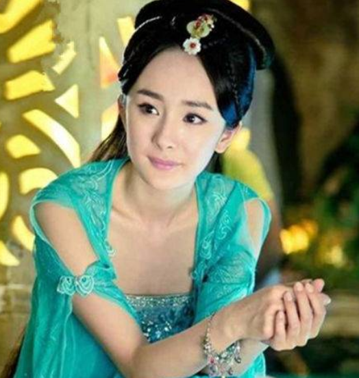 经典造型：赵丽颖最赏心悦目，周慧敏最经典，谁最仙气十足？