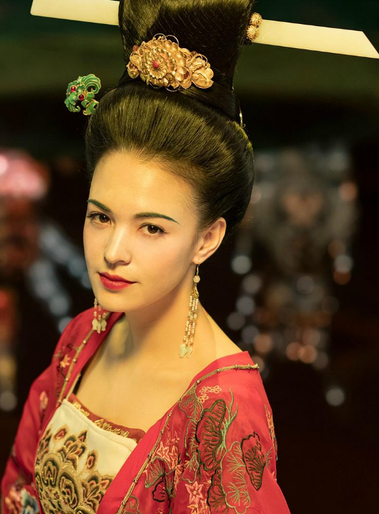 曾被夸“最美杨贵妃”,今却成最丑女主,一年时间她经历了什么?