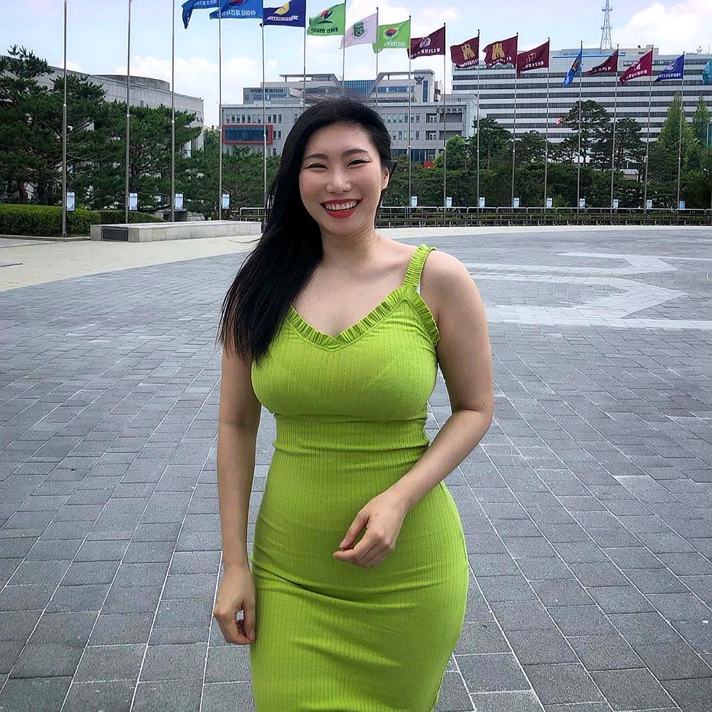 韩国普拉提美人，“大婶”年龄，青葱身材