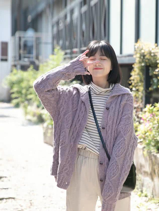 秋冬如何穿出高级感?跟着图片学搭配,让紫色浪漫美出新高度