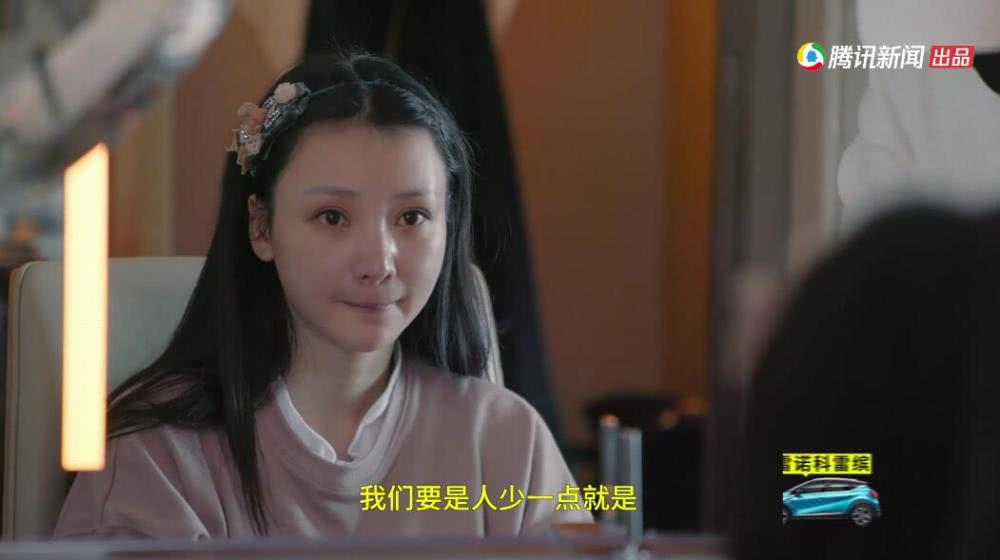 40岁柳岩大胆镜头前卸妆,看清她的真实颜值后,真的是40岁?