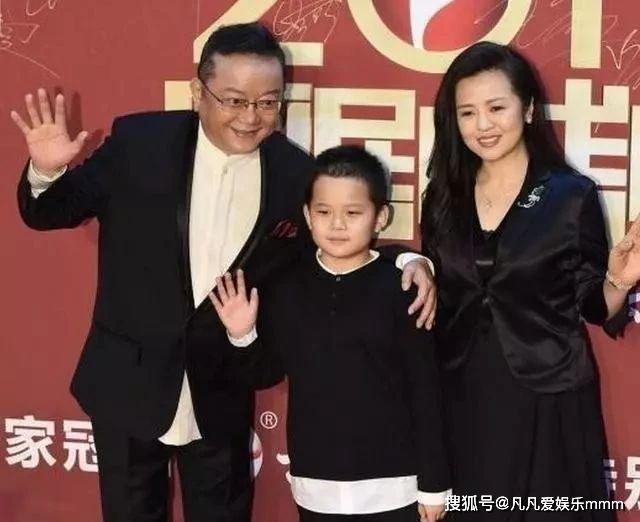 王刚前妻近照曝光,60岁风韵犹存依然美丽,竟然是我们熟悉的她