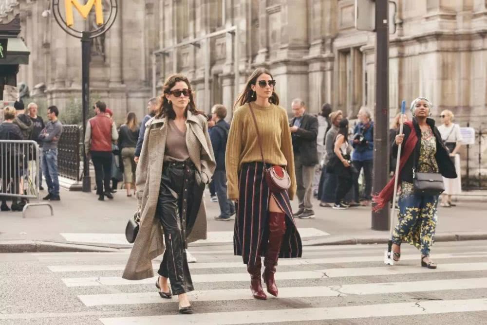 值得入手的 4 种色系下装,让你在人群中脱颖而出!