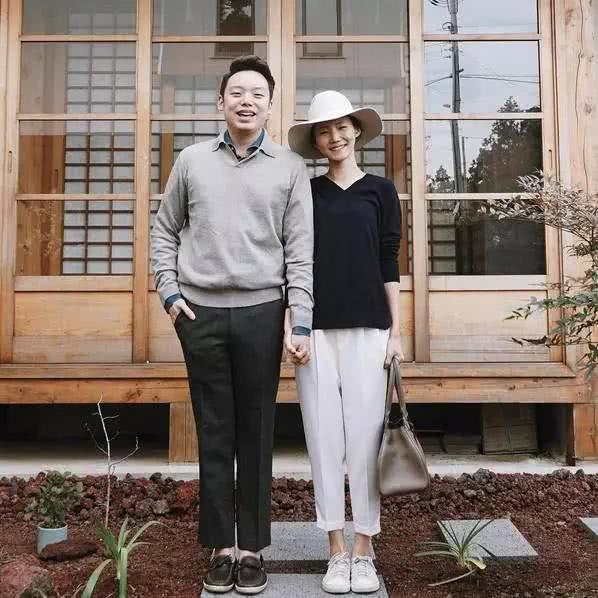 一夜爆红!这对济州夫妇356天穿情侣装,摄影旅行,上演最美爱情