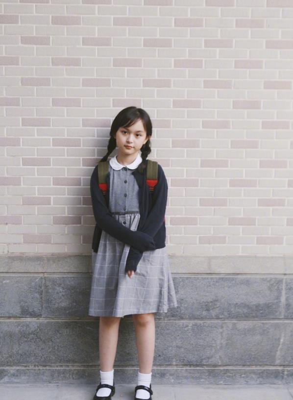 她是“最美小童星”,3岁出道年入百万,如今10岁的她长成这样