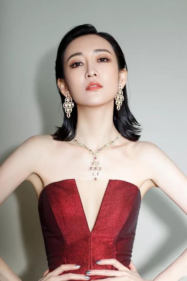 王鸥衣品也太好了吧,用穿搭实力告诉你什么是零失误搭配!