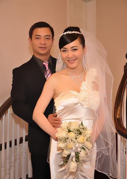 她是黄磊同学,24岁成影后,嫁导演被家暴,二婚嫁运动员