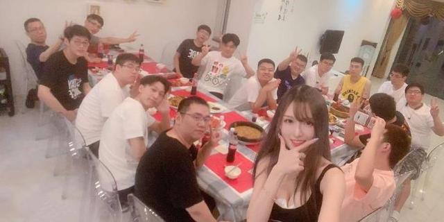 腐团儿还能火多久？喜欢她的都是富二代，但也快凉了