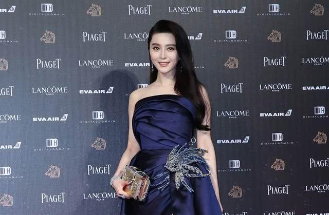 范冰冰为了复出真的很拼,除了衣着夸张外,你会发现哪里都有她