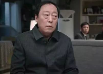 他是国家一级演员,二婚娶小37岁娇妻,今74岁还在拍戏养家