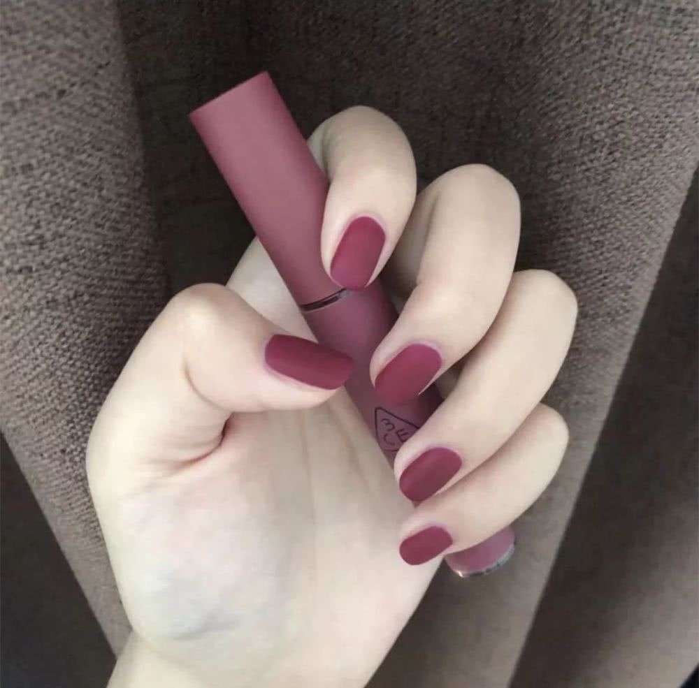 2020冬季做什么纯色美甲显白还好看？