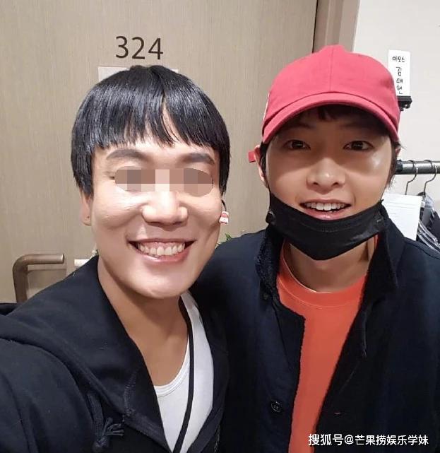 与乔妹离婚积极营业，宋仲基赴哥伦比亚拍戏5个月，路透照曝光