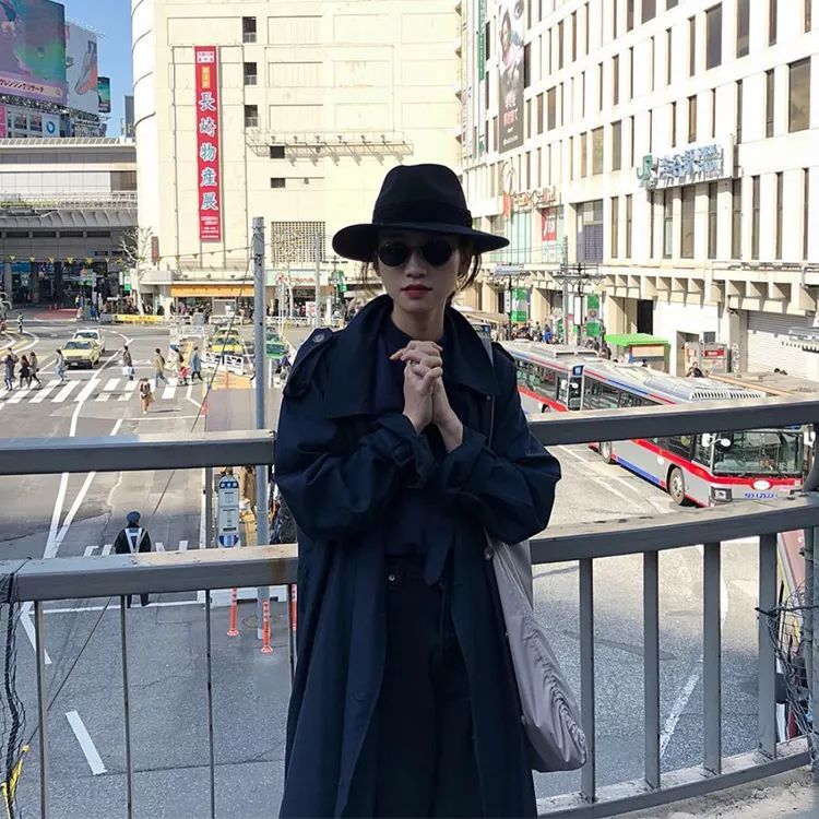 随便穿穿就有时髦感，她的衣品我超羡慕！