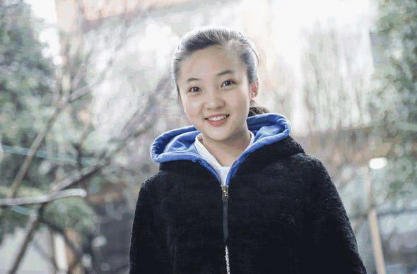 林妙可自曝成年之后发展不顺:减肥失败，上了两年大学没谈过恋爱