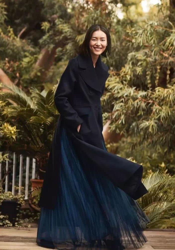 冬天穿裙子比裤子更显瘦！3个搭配保暖又显高，穿出温柔时髦