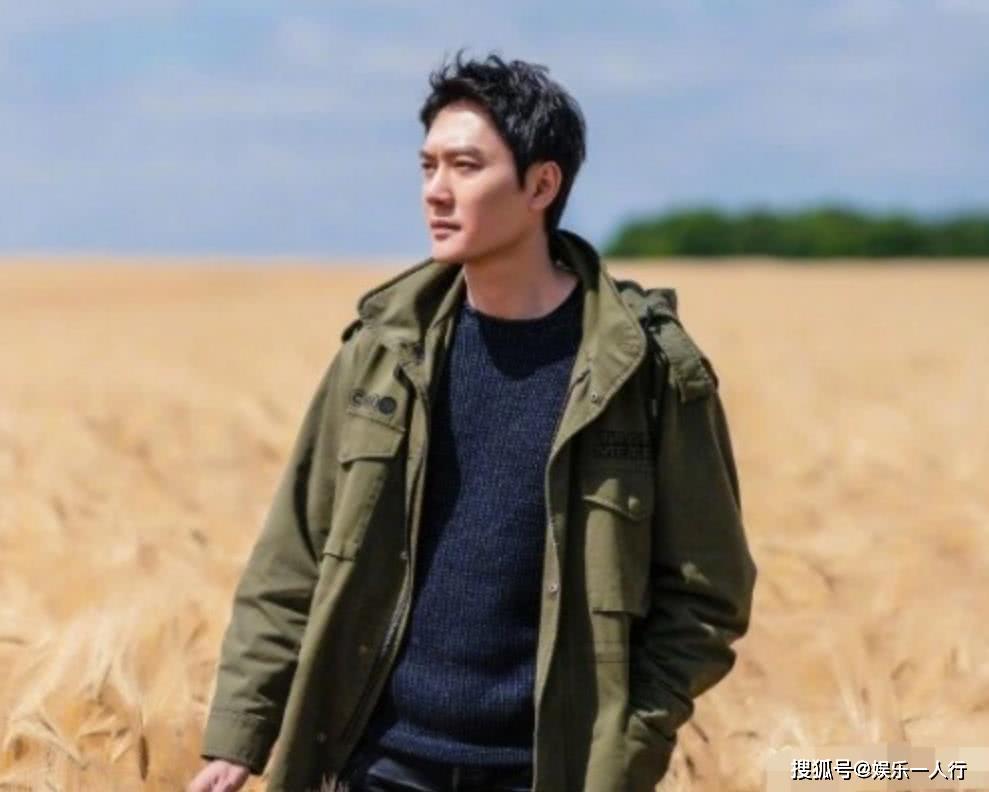 有种“整容”叫冯绍峰赵丽颖结婚，男方还是熟悉的模样，女方却像是变了个人