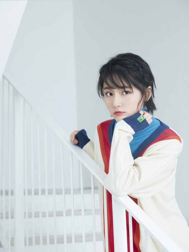 诸葛大力才是名不虚传的腿精,穿短靴配“毒液袜”,这身材谁不羡慕