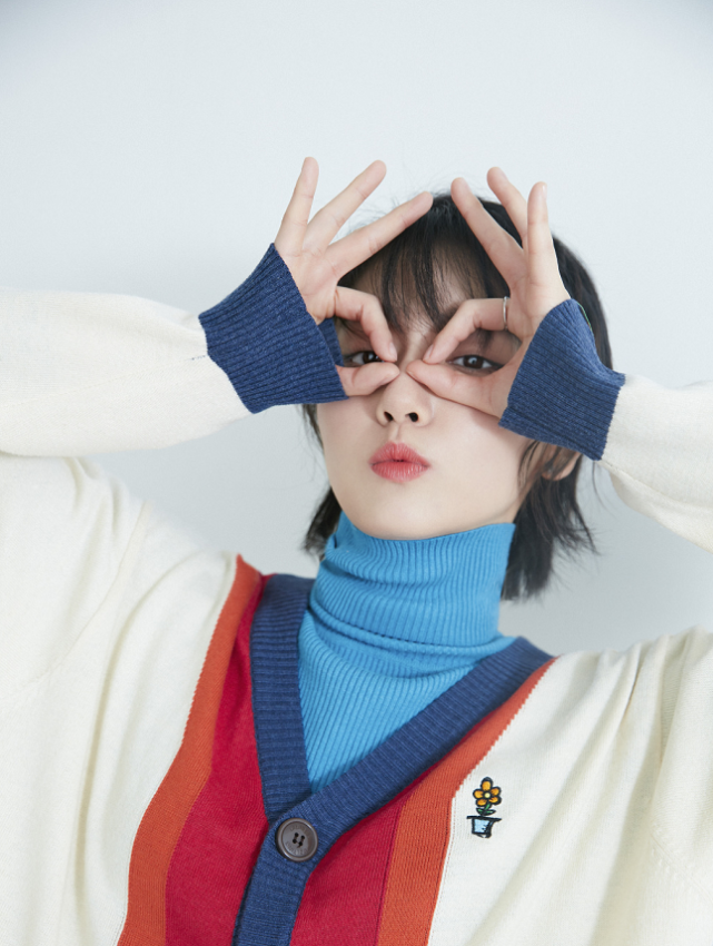 诸葛大力才是名不虚传的腿精,穿短靴配“毒液袜”,这身材谁不羡慕