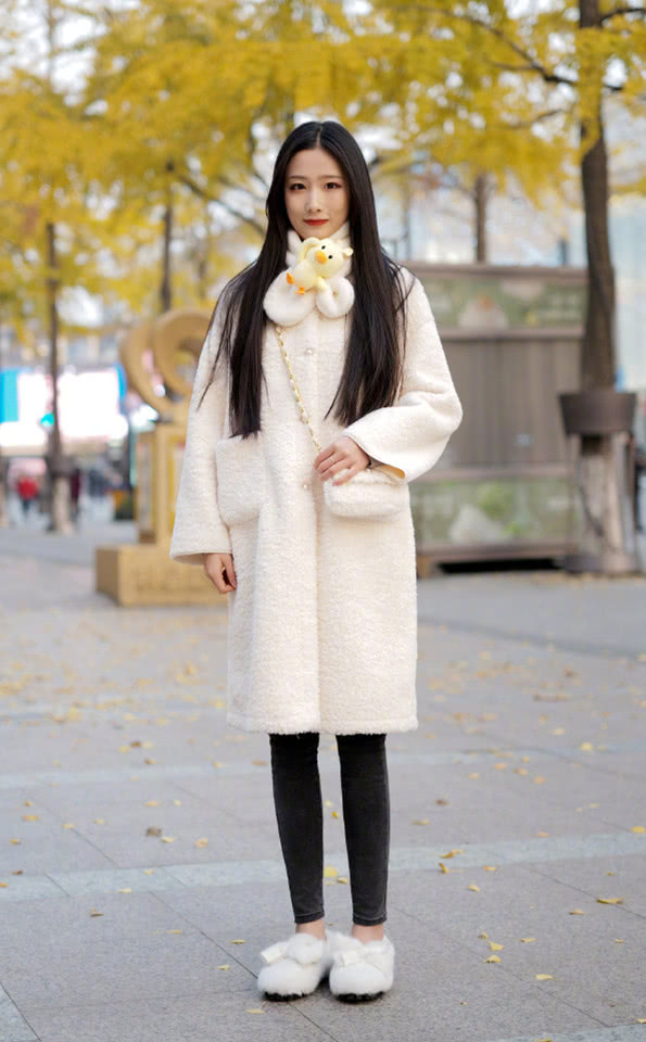 国内街拍：今冬街头私服LOOK，知性优雅还不失个性