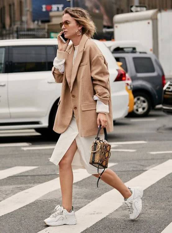 出门不会搭配包包？看看这四款包包，时尚感十足又很独特！