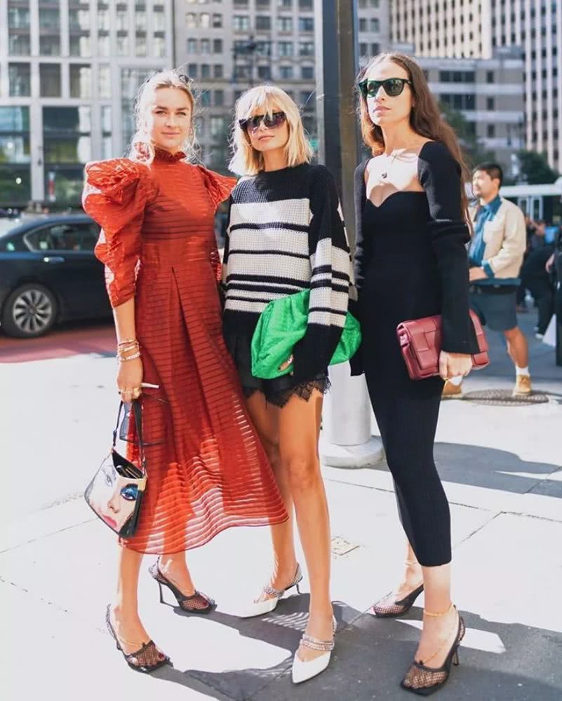 秋冬大热连身裙!选对面料能令轻奢度飙升