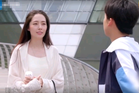 郭碧婷婚后再次参加综艺,看到她的穿着打扮,网友开眼了