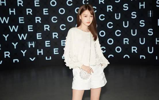 出门不会搭配包包？看看这四款包包，时尚感十足又很独特！