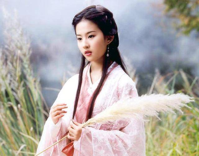 刘亦菲马背上翻跟头，英姿飒爽花木兰，谁说女子不如男？