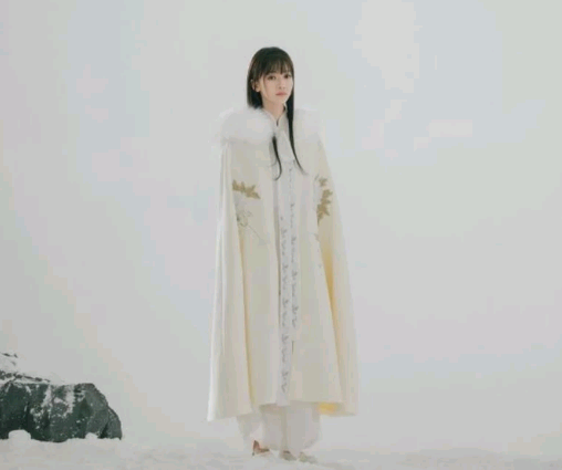 挖走杨颖的造型团队之后，吴谨言越来越像杨颖了，真的能红吗