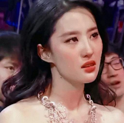 什么叫仙女落泪?本以为鞠婧祎够戳心,看到刘亦菲那刻:心如刀绞