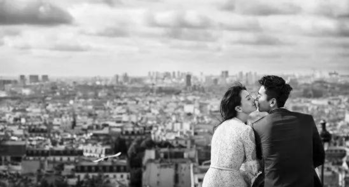 出道就获金钟奖，拥有“整容式演技”，他从电影咖变成了电视剧咖