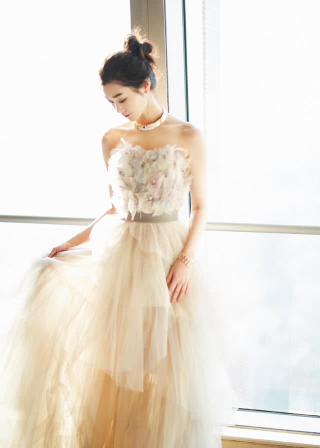 “范若若”宋轶天生美人,封面摩登复古薄纱裙走红毯意外的仙气