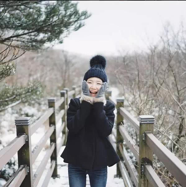 一夜爆红!这对济州夫妇356天穿情侣装,摄影旅行,上演最美爱情