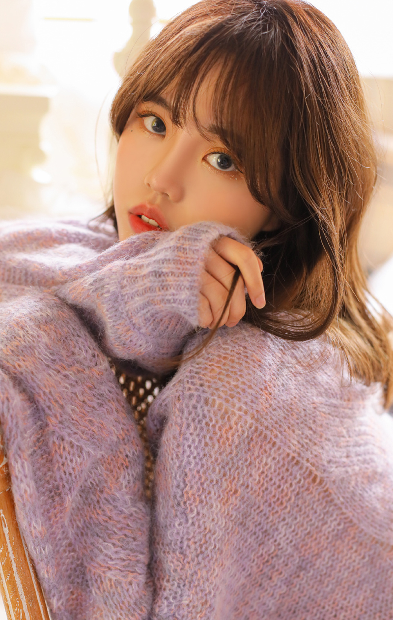 治愈系美女性感美腿诱惑私房写真