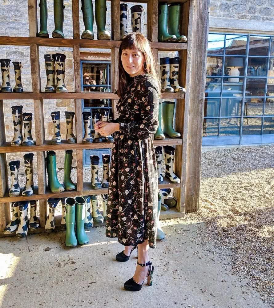 秋冬大热连身裙!选对面料能令轻奢度飙升