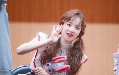 BABY和热巴都HOLD不住的泡面头，她却美上天？网友：妥妥的女神