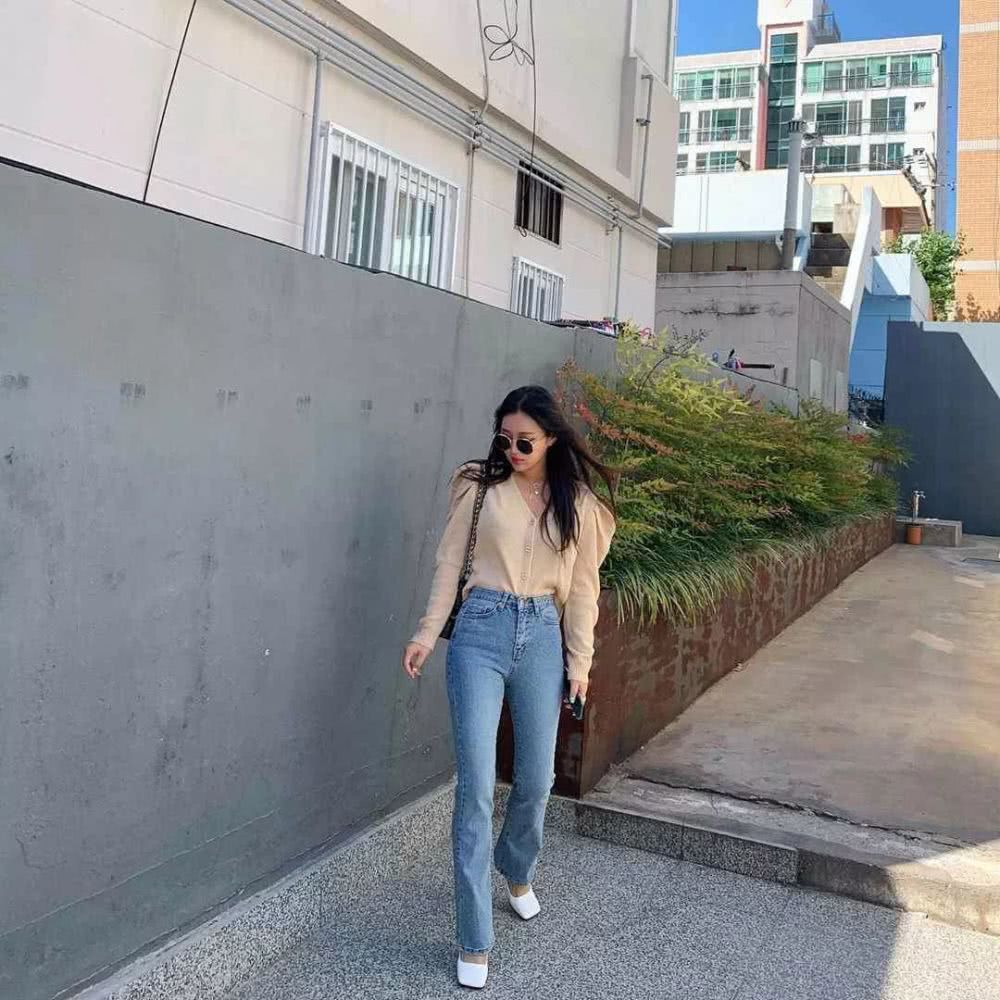 针织衫+拖地裤=秋冬巨洋气穿搭,好看到爆