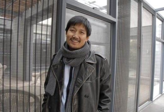 放弃主持做演员,娶德国妻子低调幸福18年,混血女儿颜值高