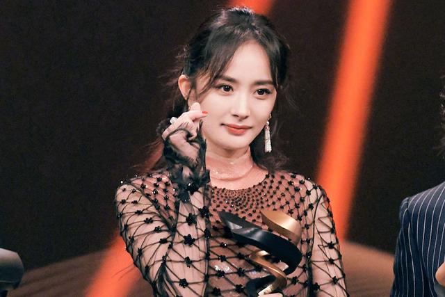 2019女星商业价值榜,赵丽颖未进前十,杨幂第二,榜首实至名归