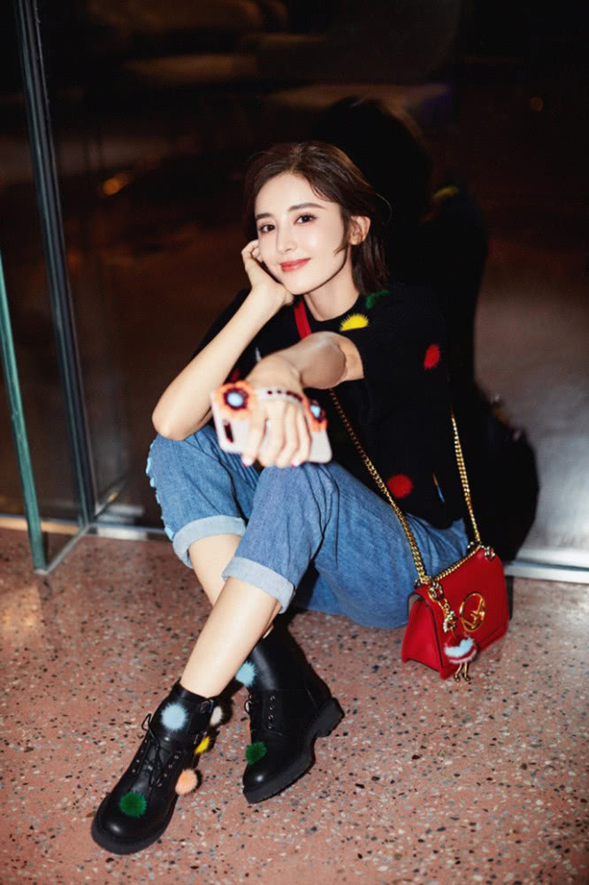 今冬超时髦的3双鞋,都帮你们挑出来了,买它