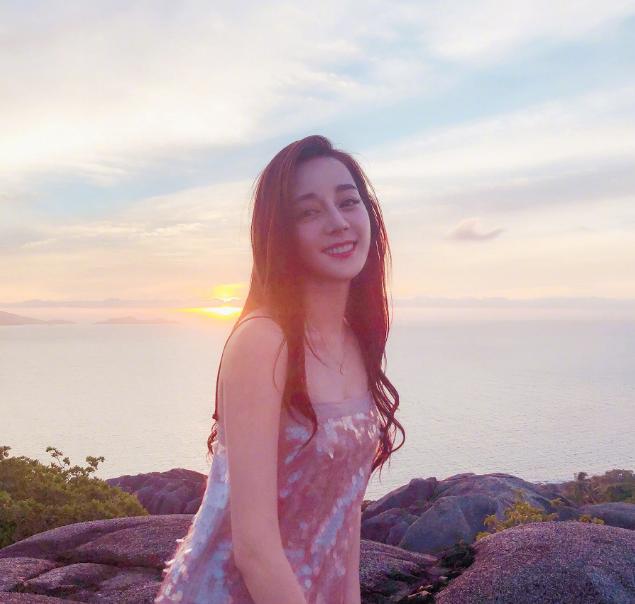 2019女星商业价值榜,赵丽颖未进前十,杨幂第二,榜首实至名归