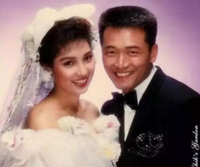 曾被冠以“狐狸精”称号,插足梅艳芳恋情,还害死了翁美玲