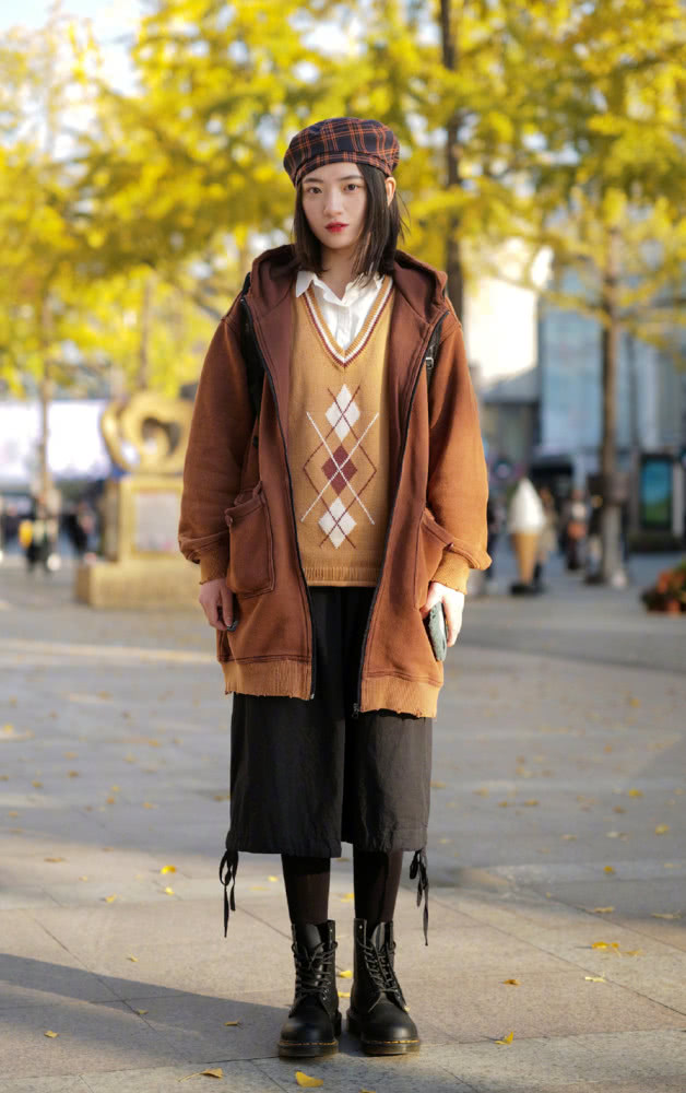 国内街拍：今冬街头私服LOOK，知性优雅还不失个性
