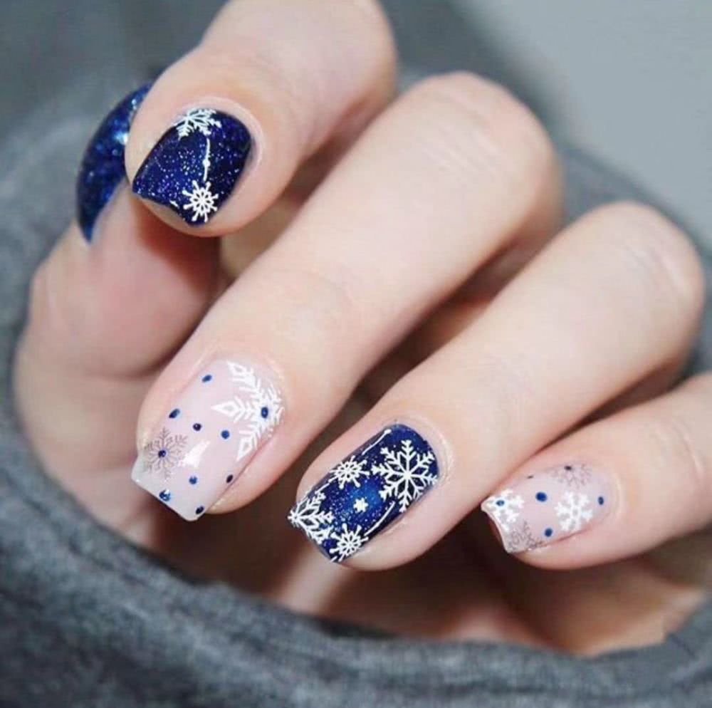 最适合今年冬季做的雪花美甲，你不想试试吗？